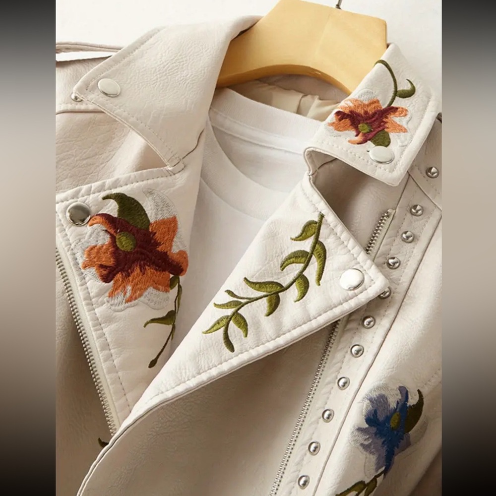 🎋Floral Embroidered Light Beige Faux Leather Jacket